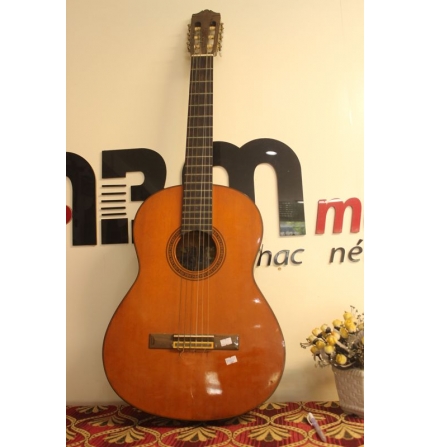 Đàn guitar YAMAHA 180
